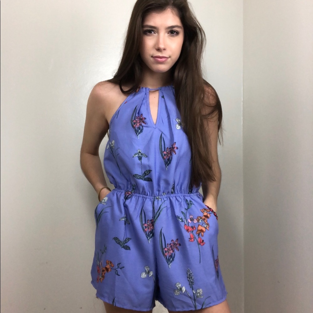 SOLD🛒 FLORAL ROMPER